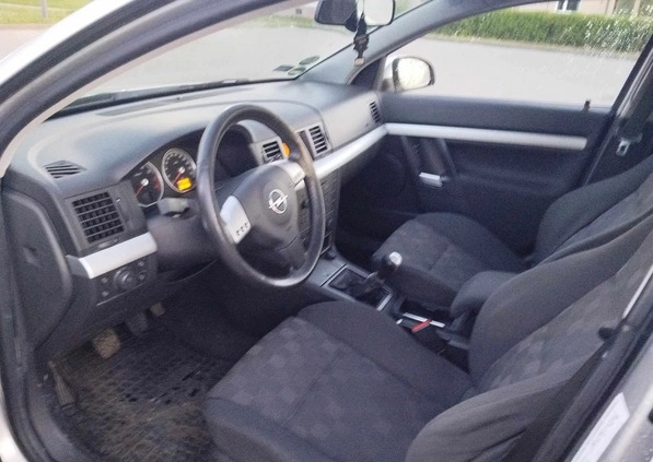 Opel Vectra cena 5535 przebieg: 231106, rok produkcji 2003 z Oława małe 16